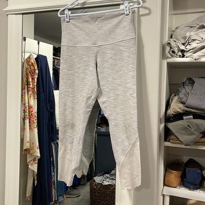 Lululemon white scallop leggings